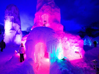 結婚式は 参列 Or 列席 どちらを使う 違いは何 ゼクシィ